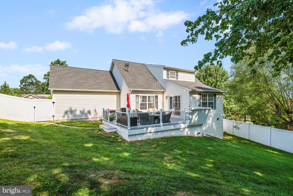 6 Violet Dr