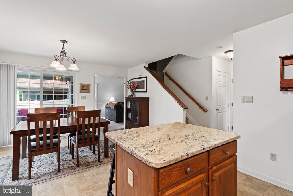 145 Lakeside Dr