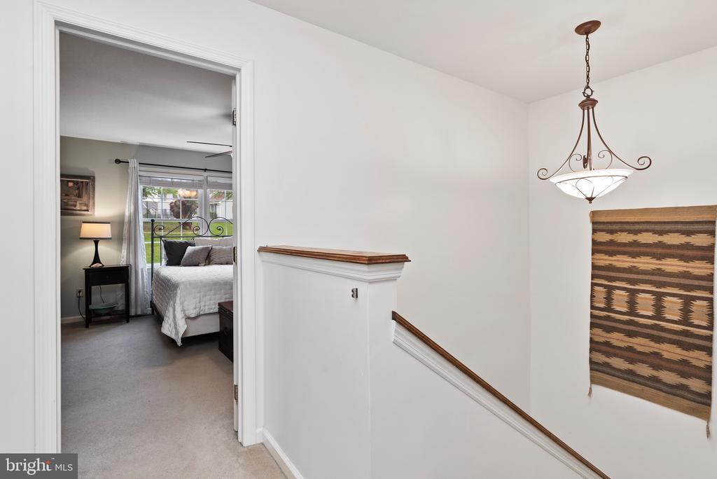 145 Lakeside Dr