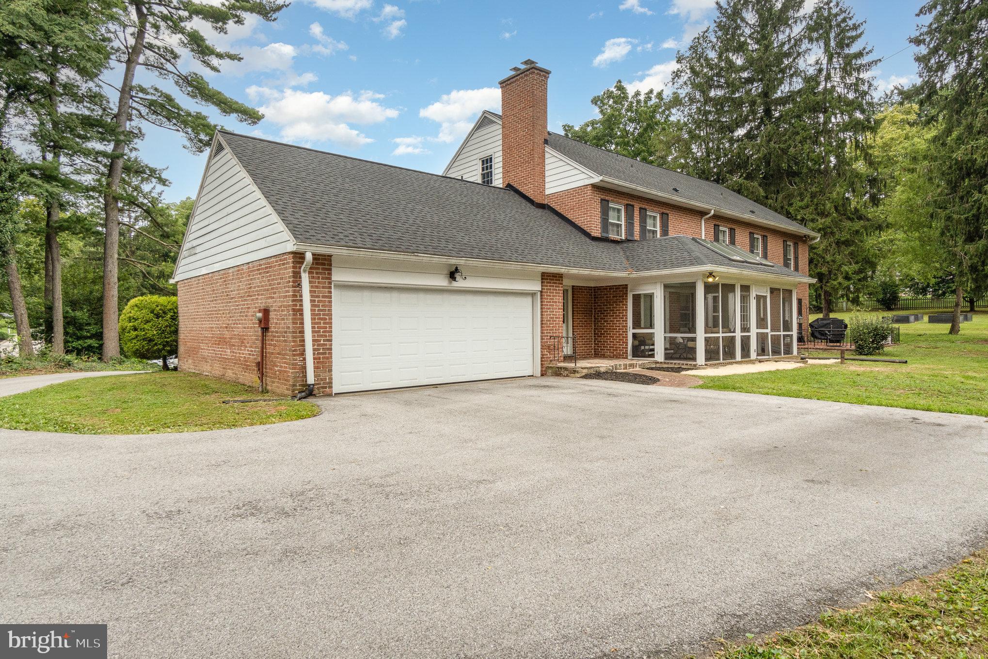 109 Lyn Cir