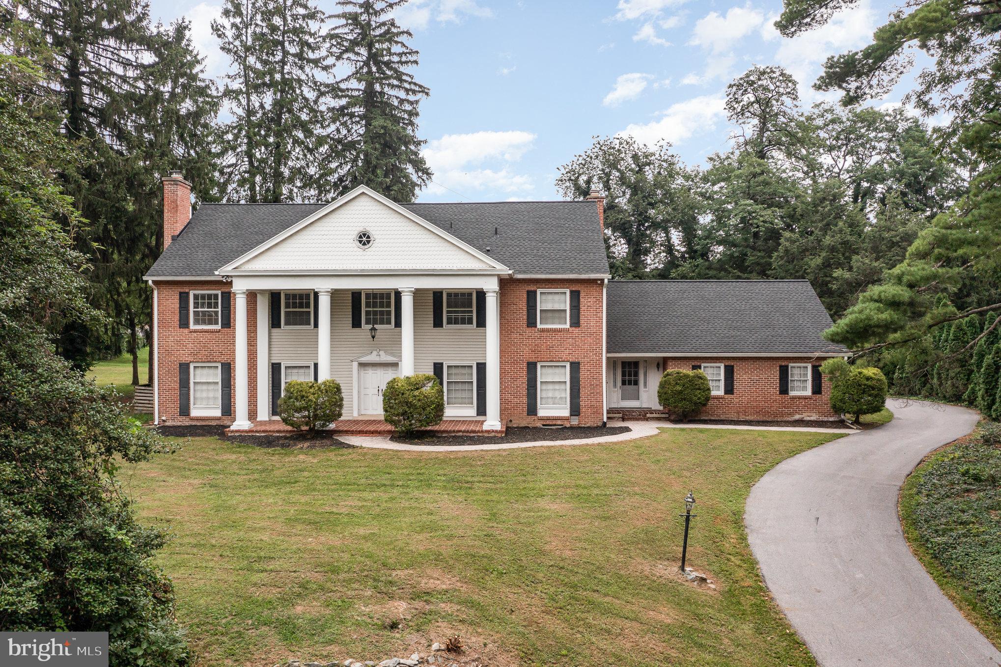 109 Lyn Cir