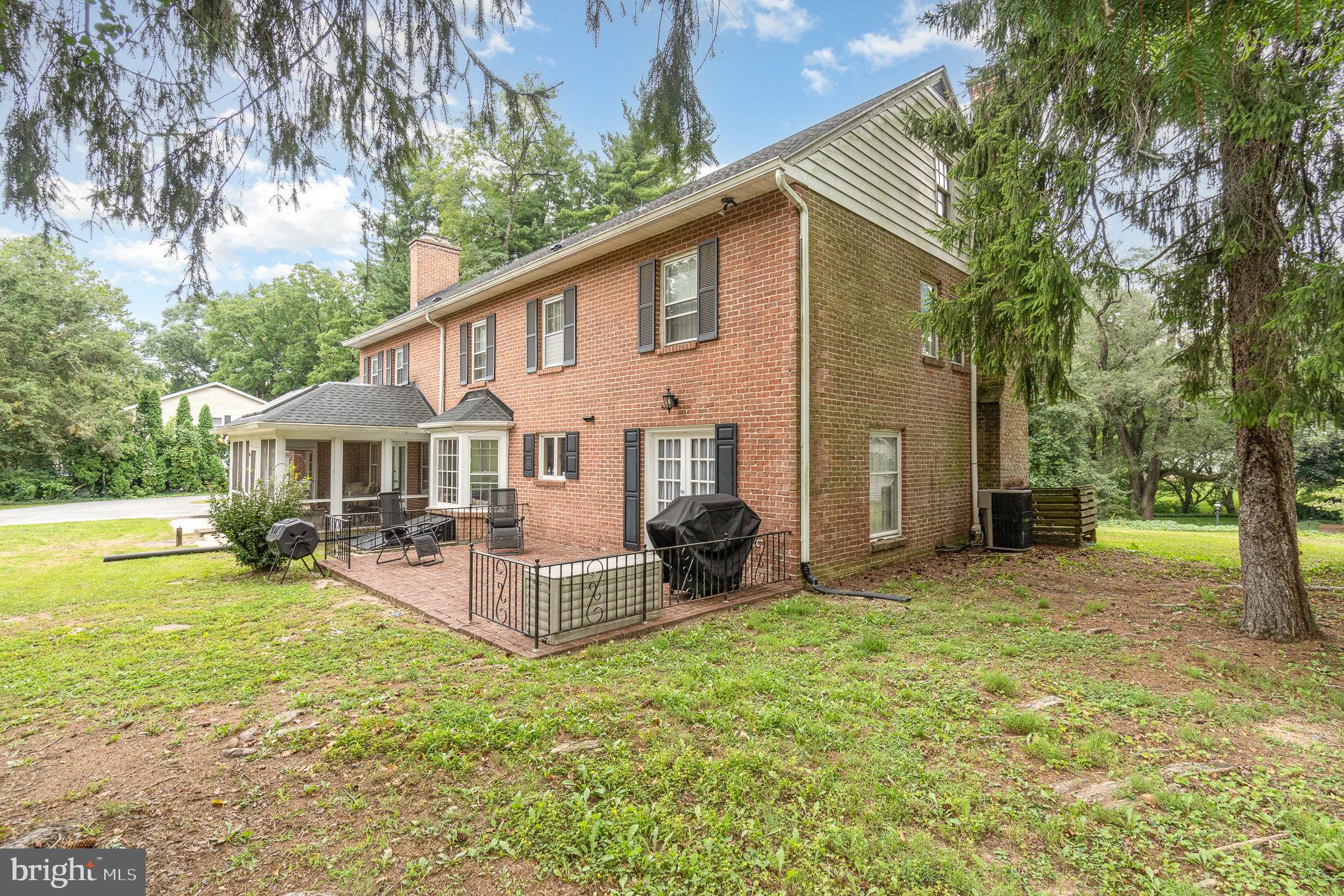 109 Lyn Cir