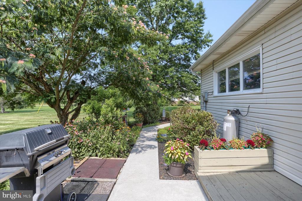 140 Barrens Valley Rd