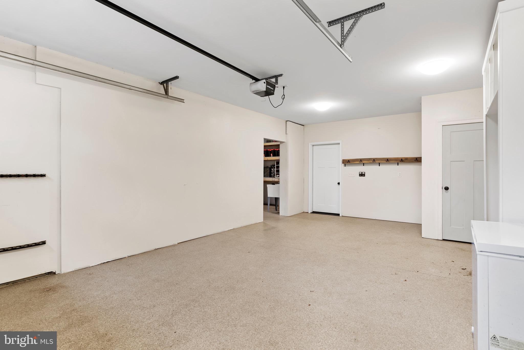 26 Jennifer Ln