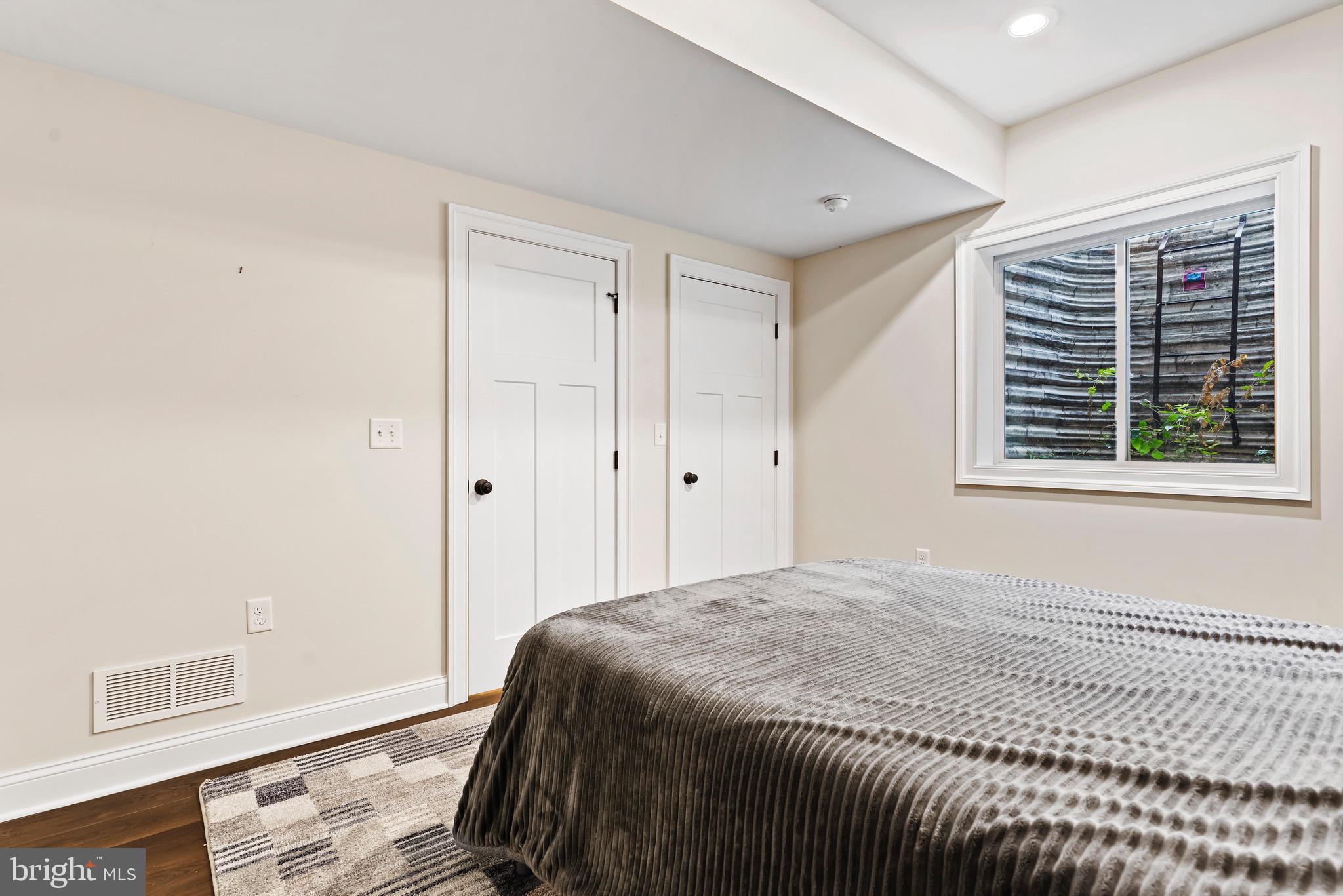 26 Jennifer Ln