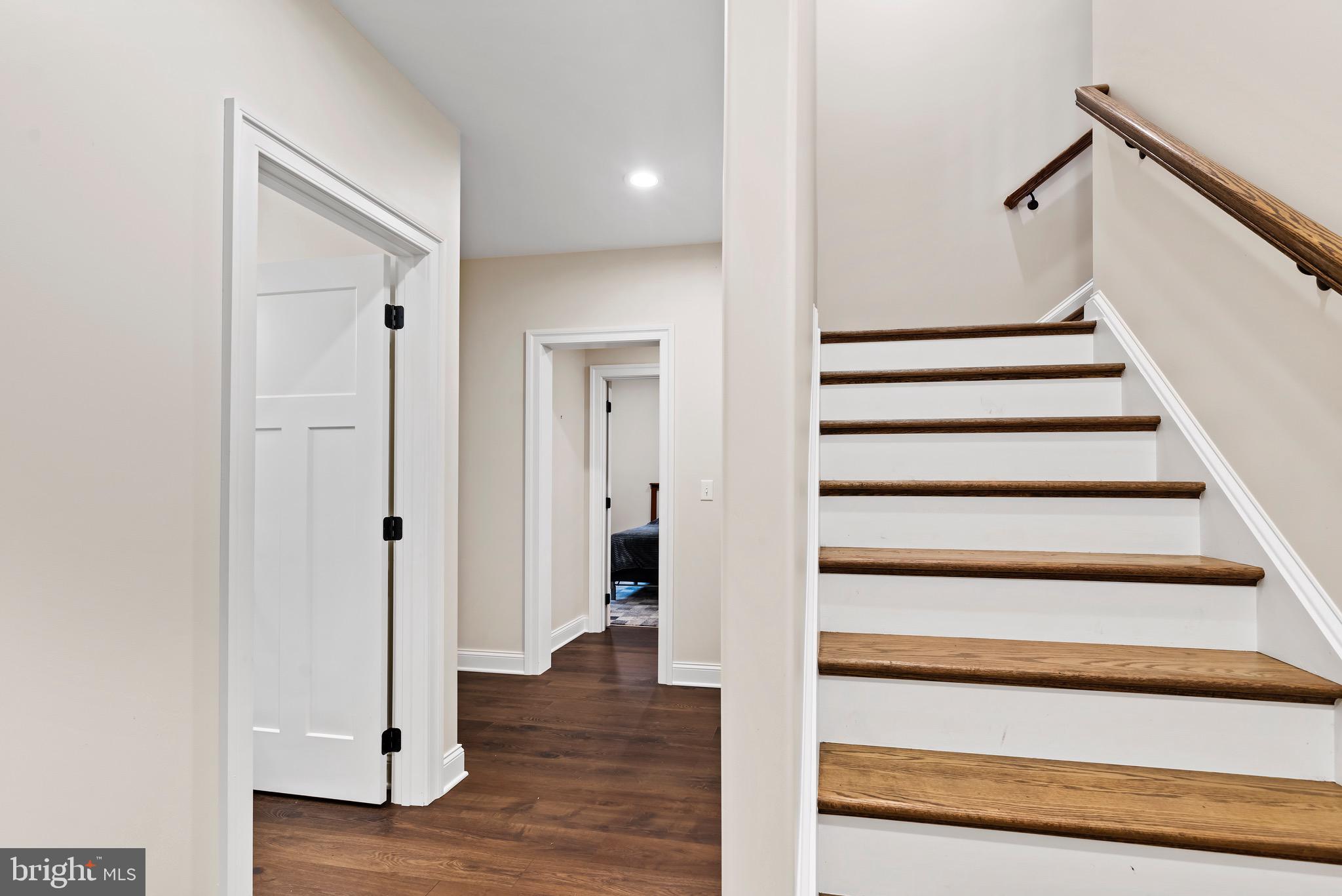 26 Jennifer Ln