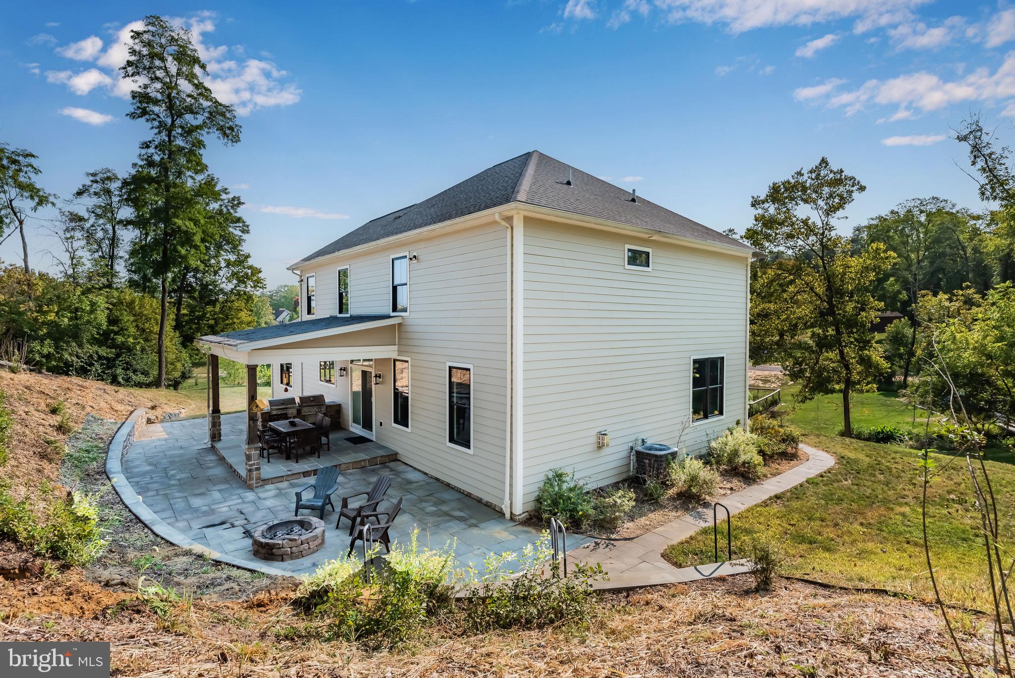 26 Jennifer Ln