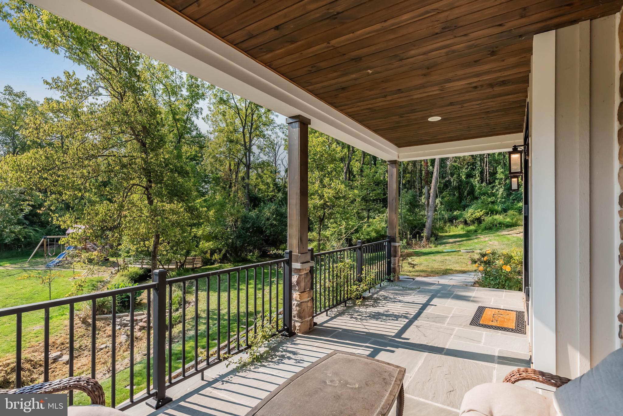 26 Jennifer Ln