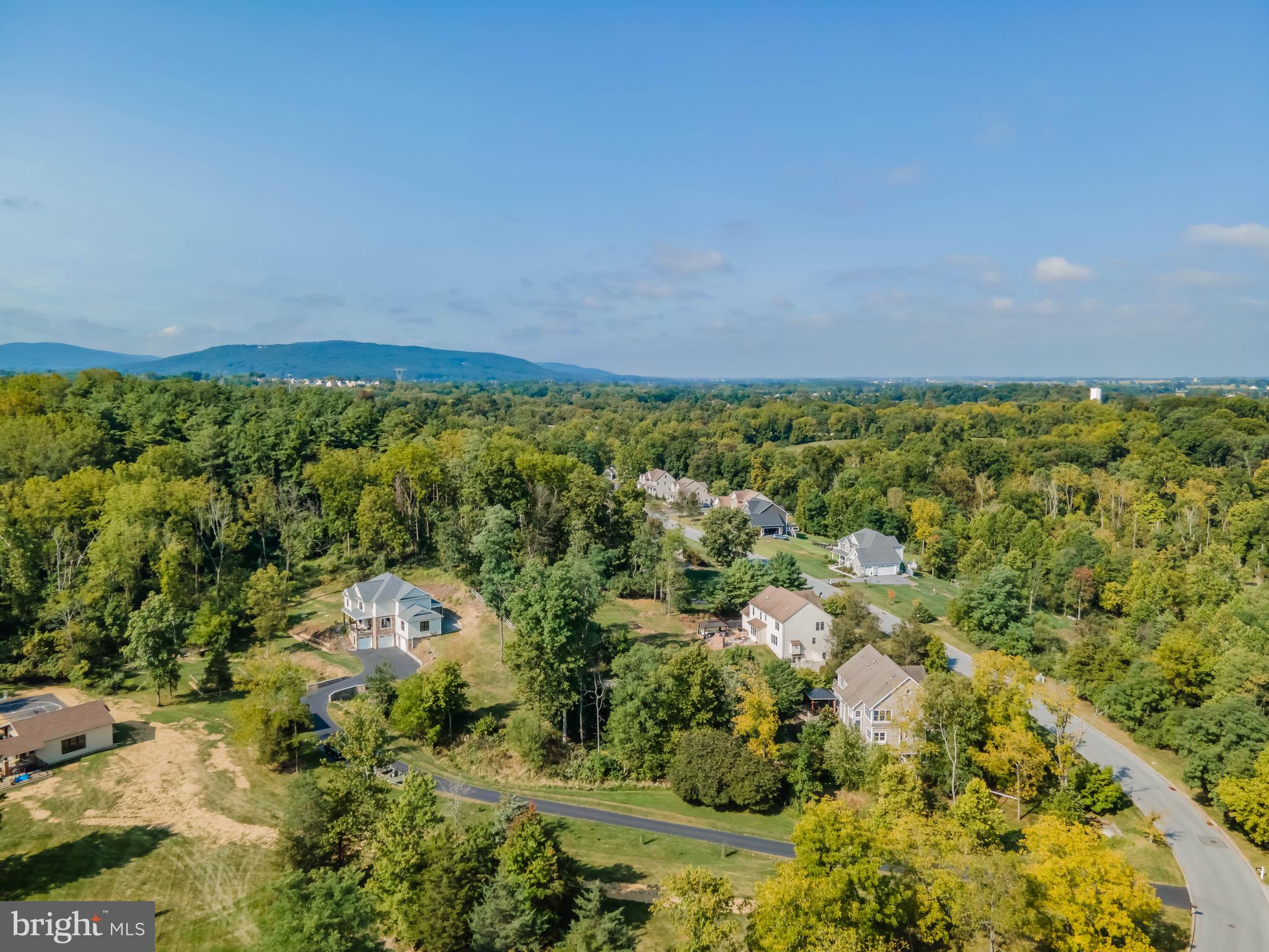 26 Jennifer Ln