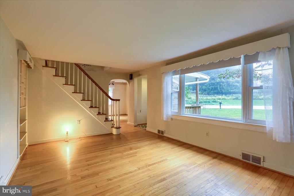 428 Valley Rd
