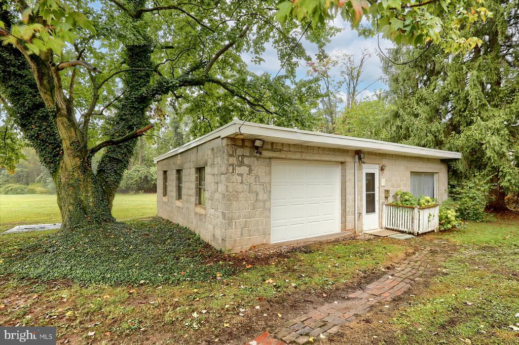 428 Valley Rd