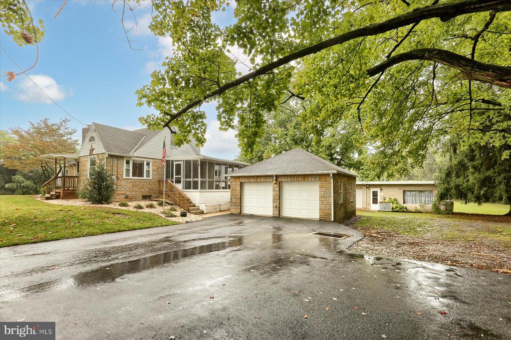 428 Valley Rd