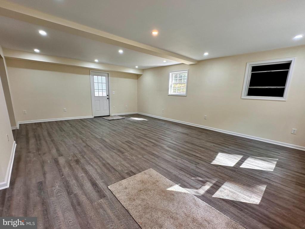 1580 Pines Rd