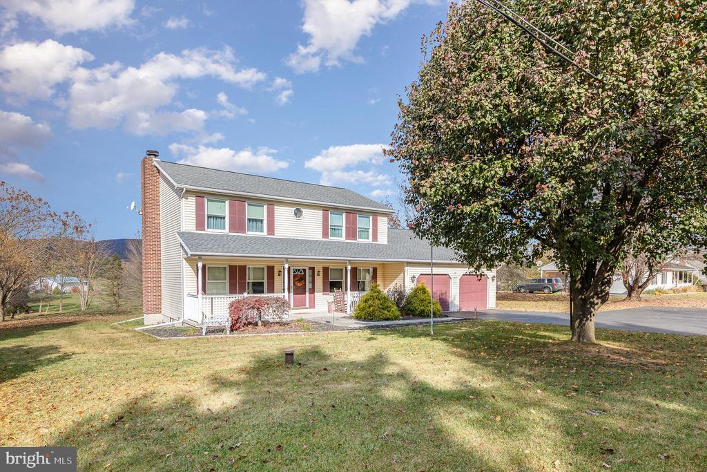 40 Spring Dr