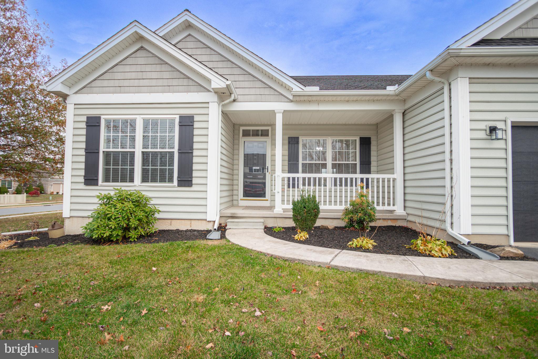 2595 Admire Springs Dr