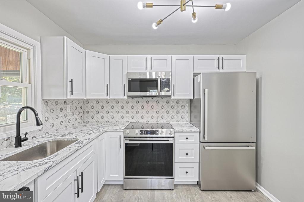 304 Sunset Dr