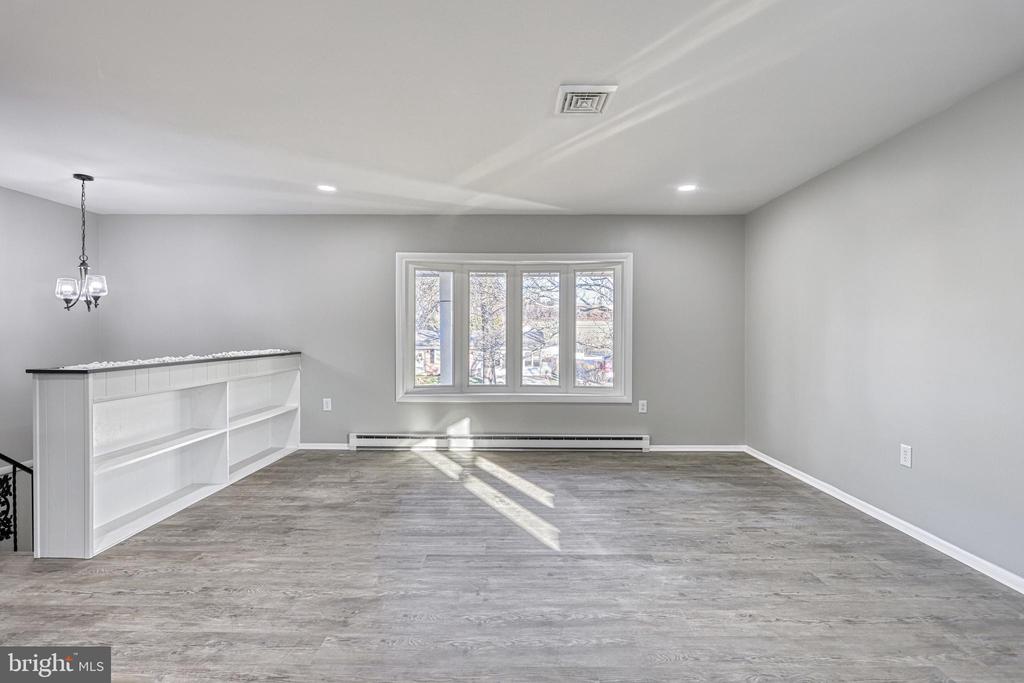 304 Sunset Dr