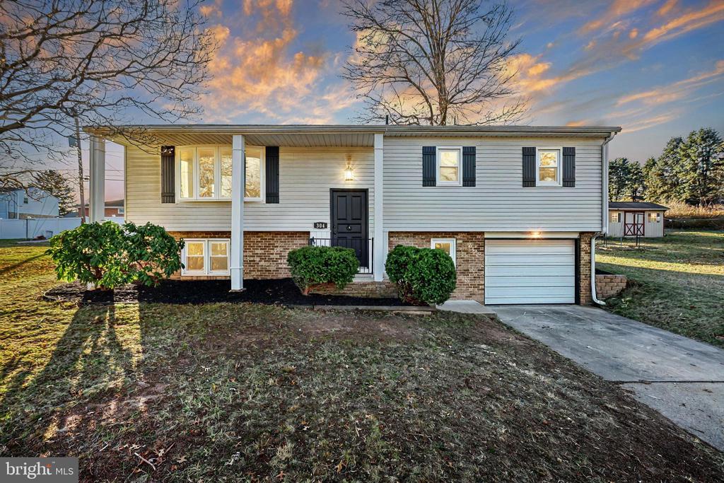 304 Sunset Dr