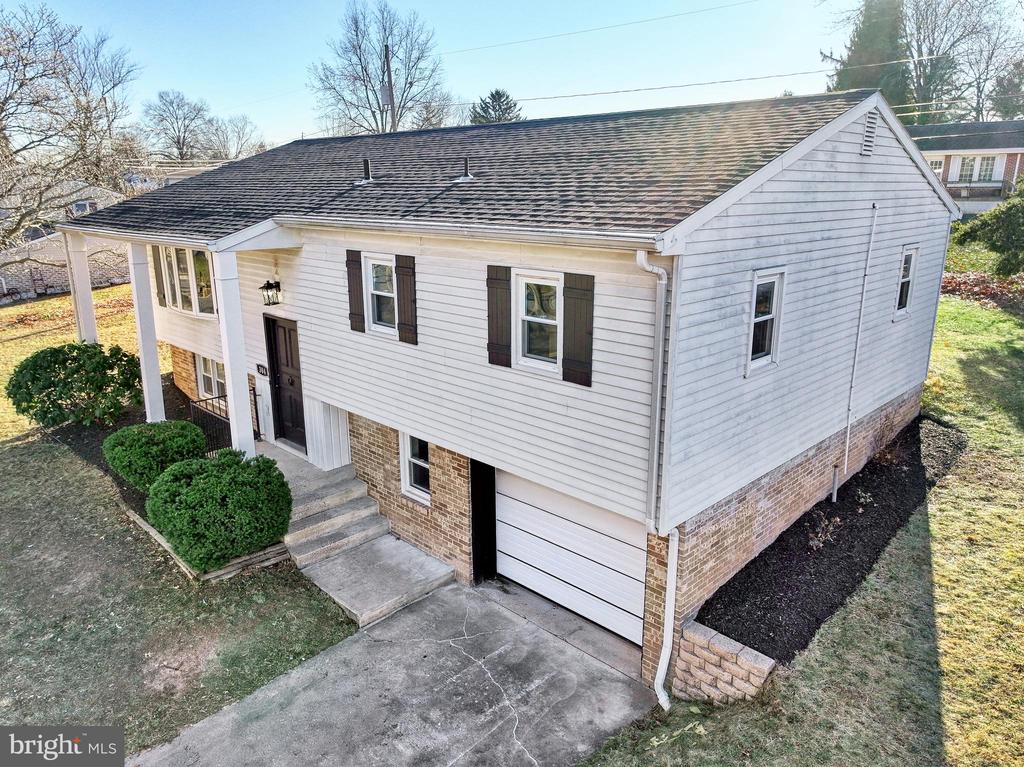 304 Sunset Dr
