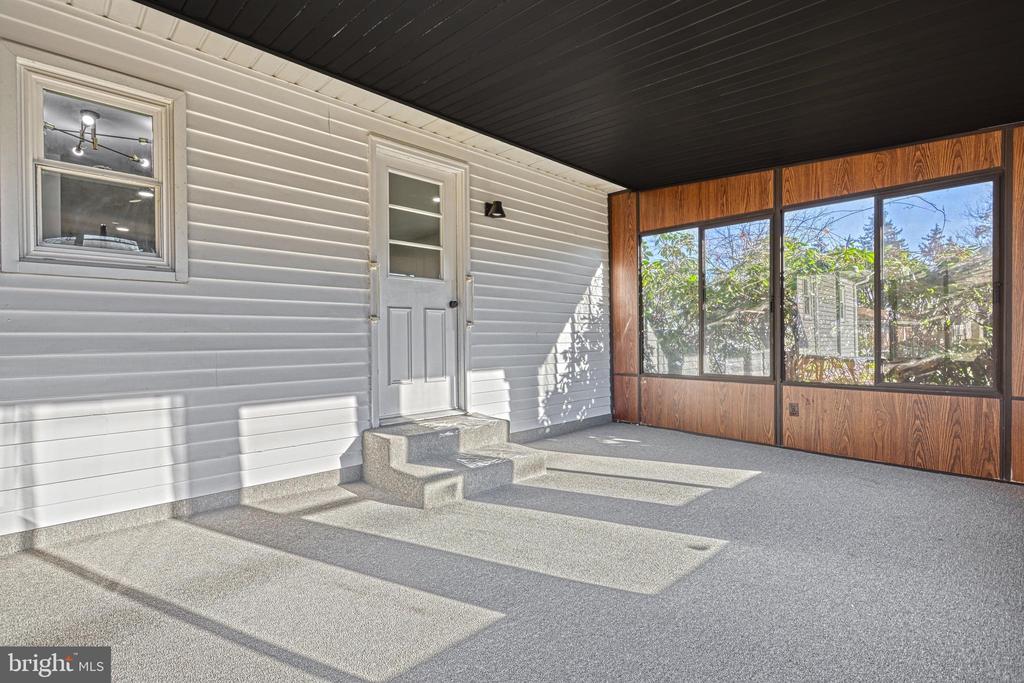 304 Sunset Dr