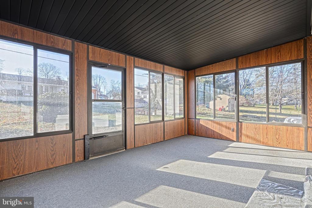 304 Sunset Dr