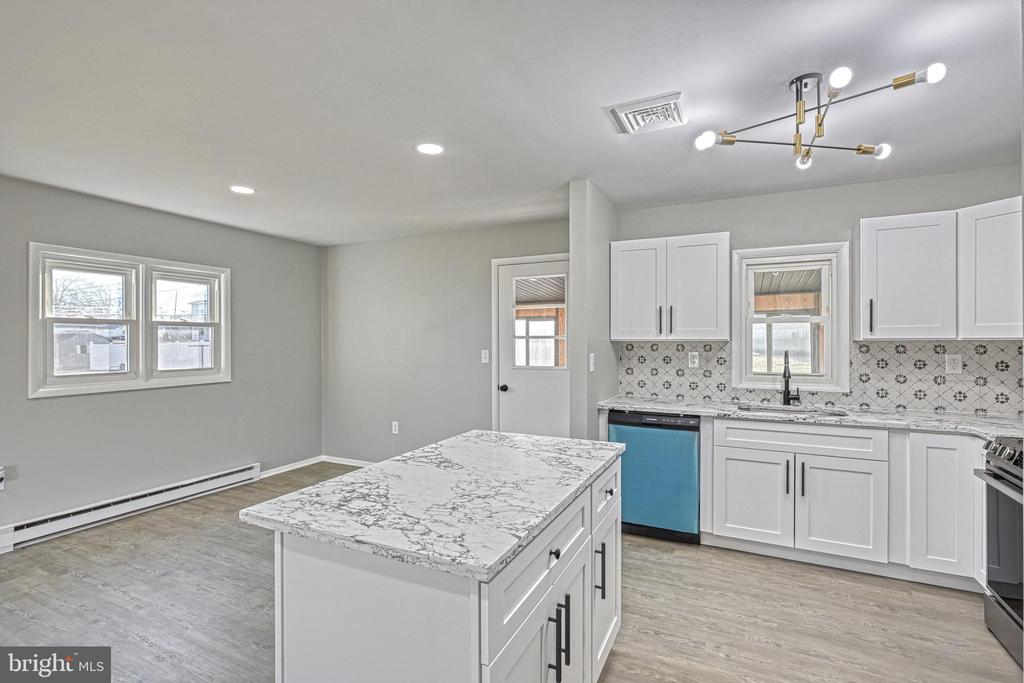 304 Sunset Dr