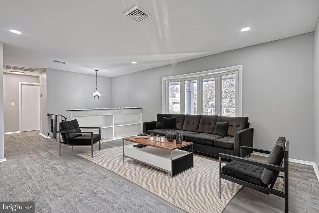304 Sunset Dr