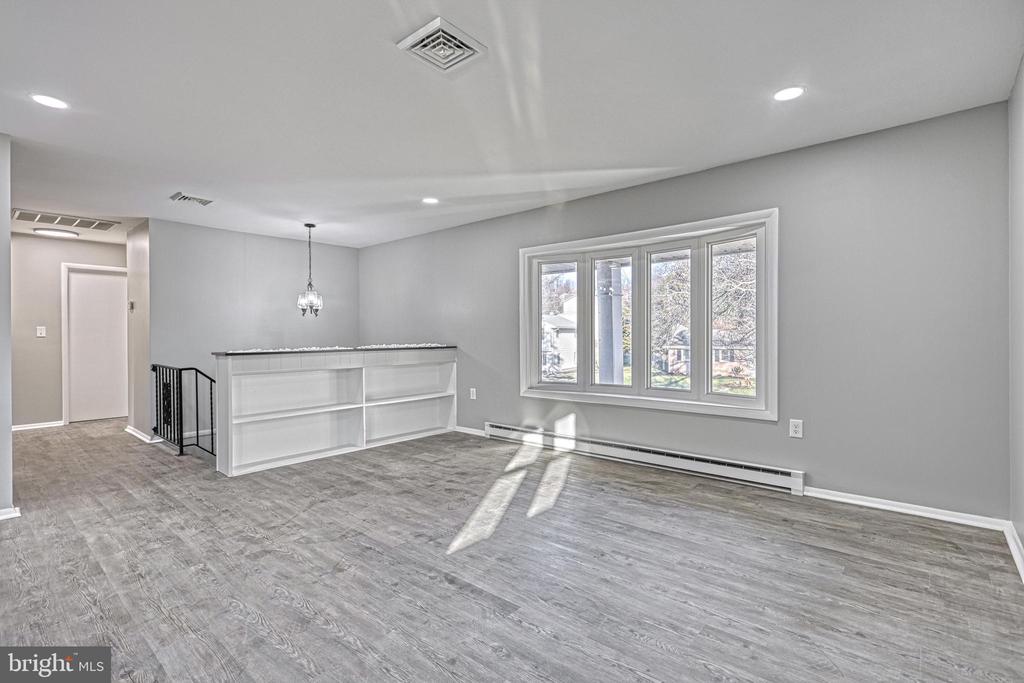 304 Sunset Dr