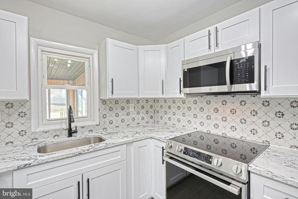 304 Sunset Dr