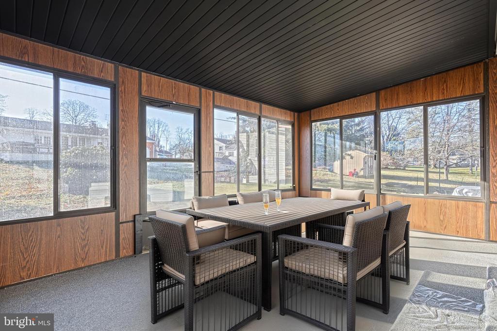 304 Sunset Dr