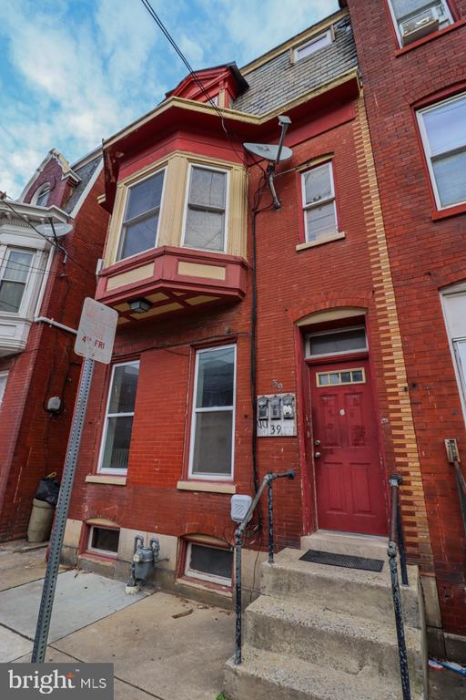 39 S Hartley St