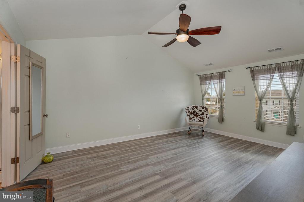528 Windy Way