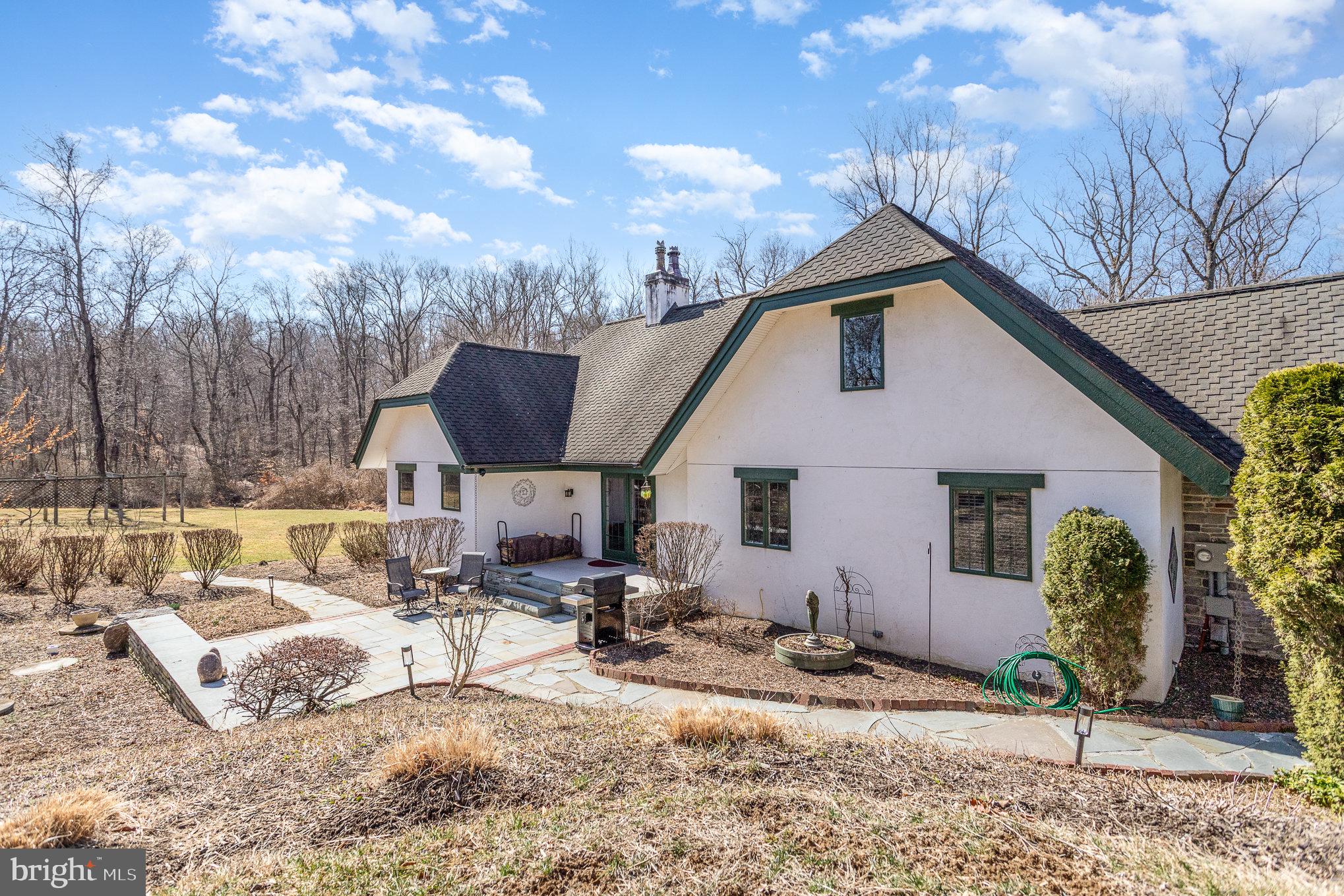 140 E Siddonsburg Rd