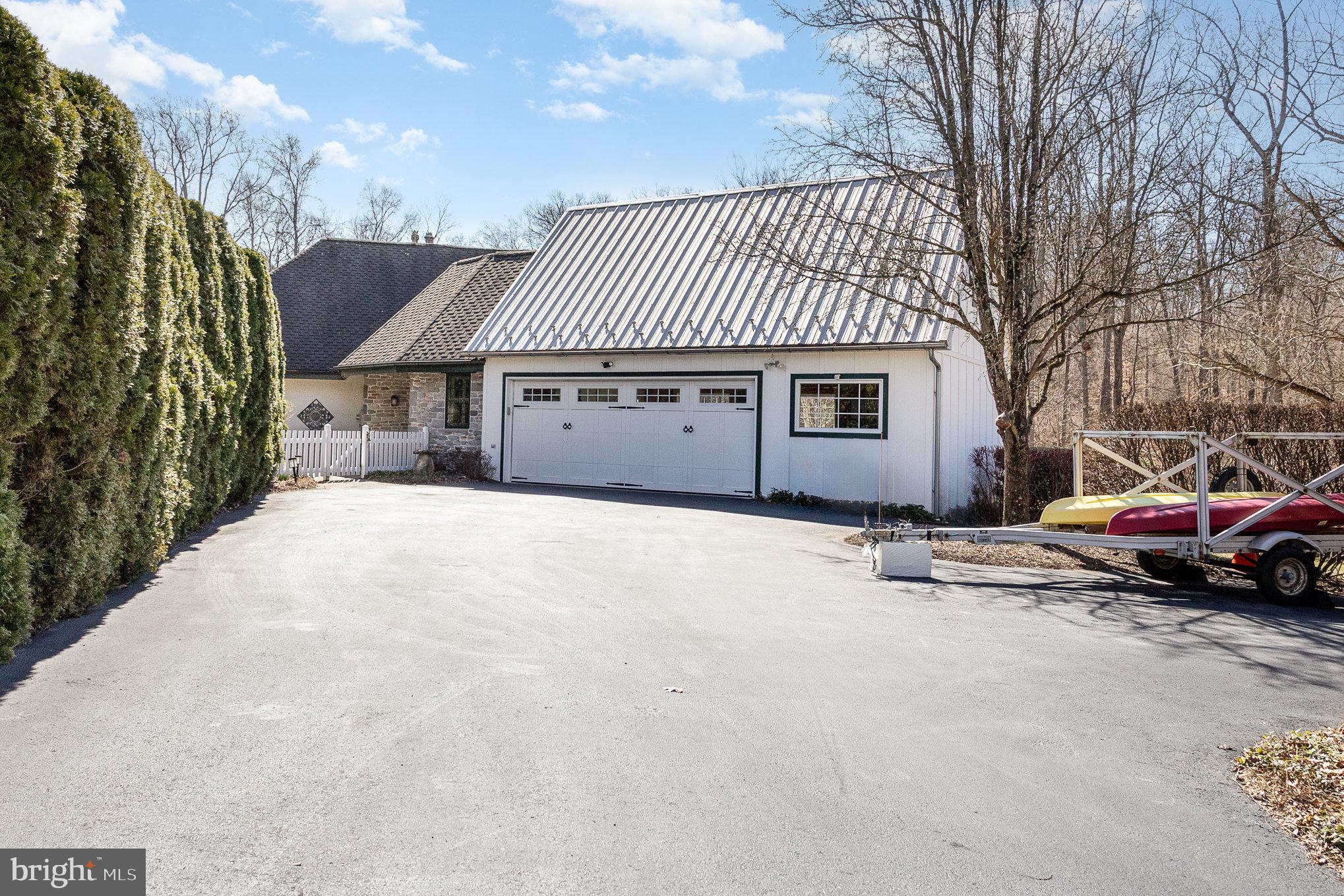 140 E Siddonsburg Rd