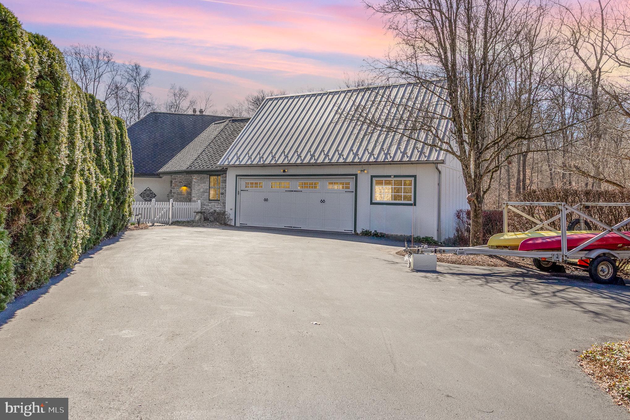 140 E Siddonsburg Rd
