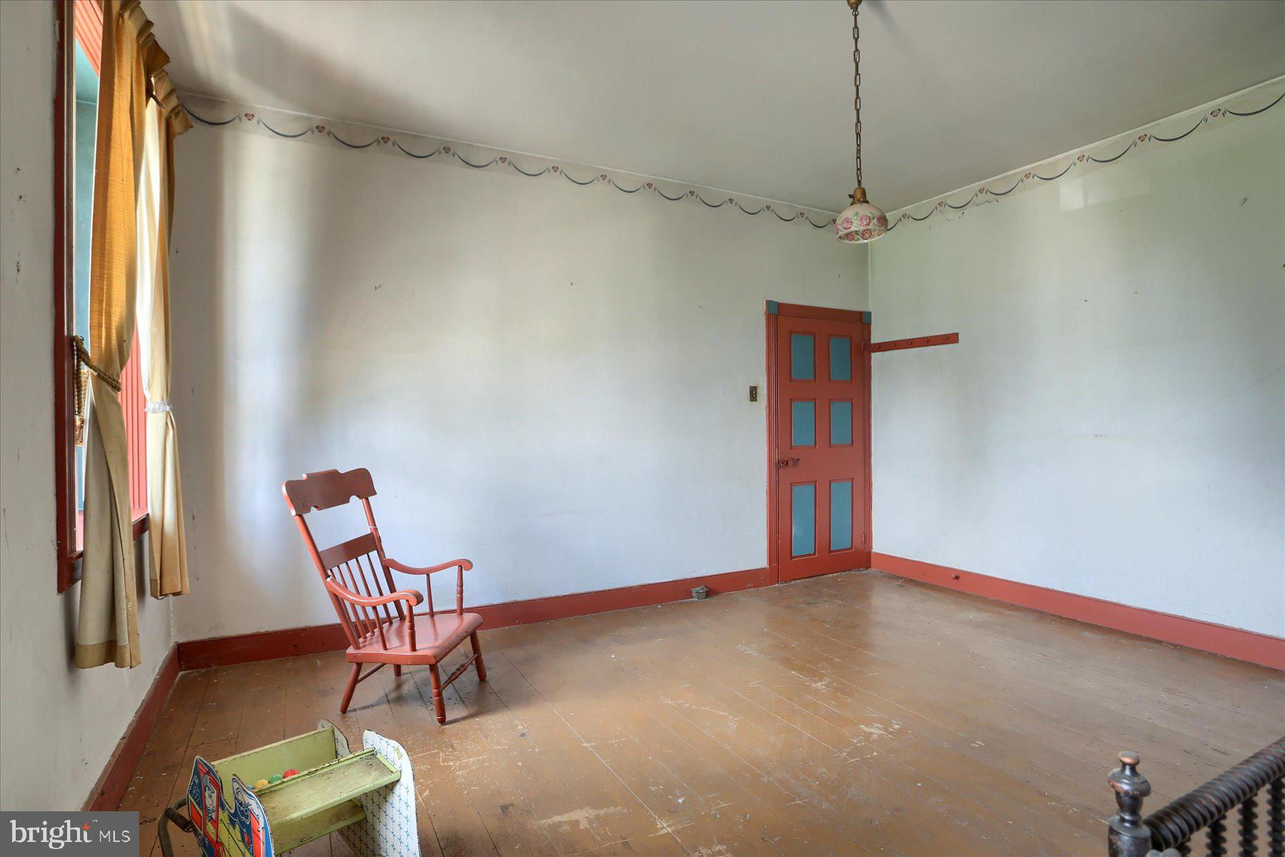 302 W Front St