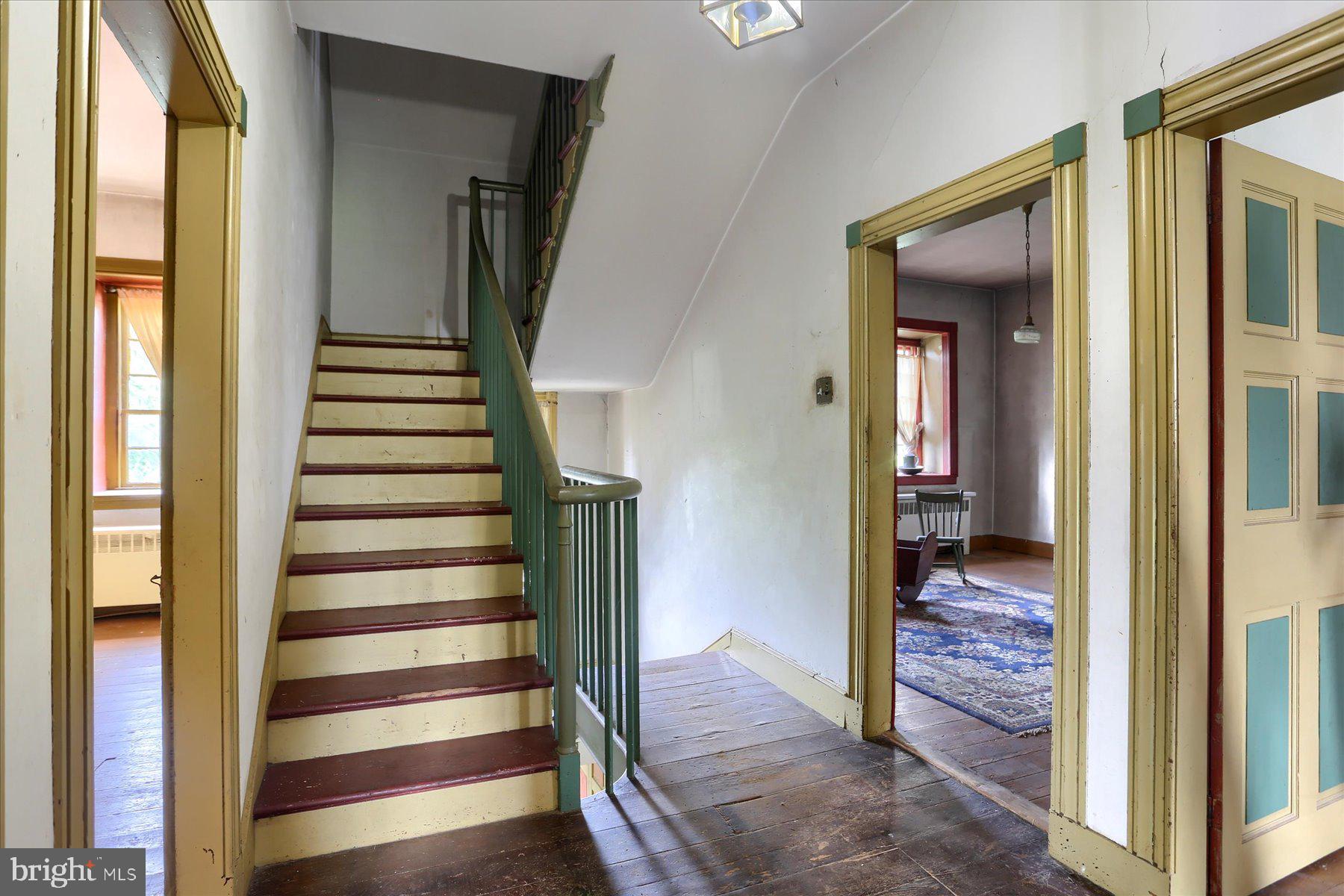 302 W Front St