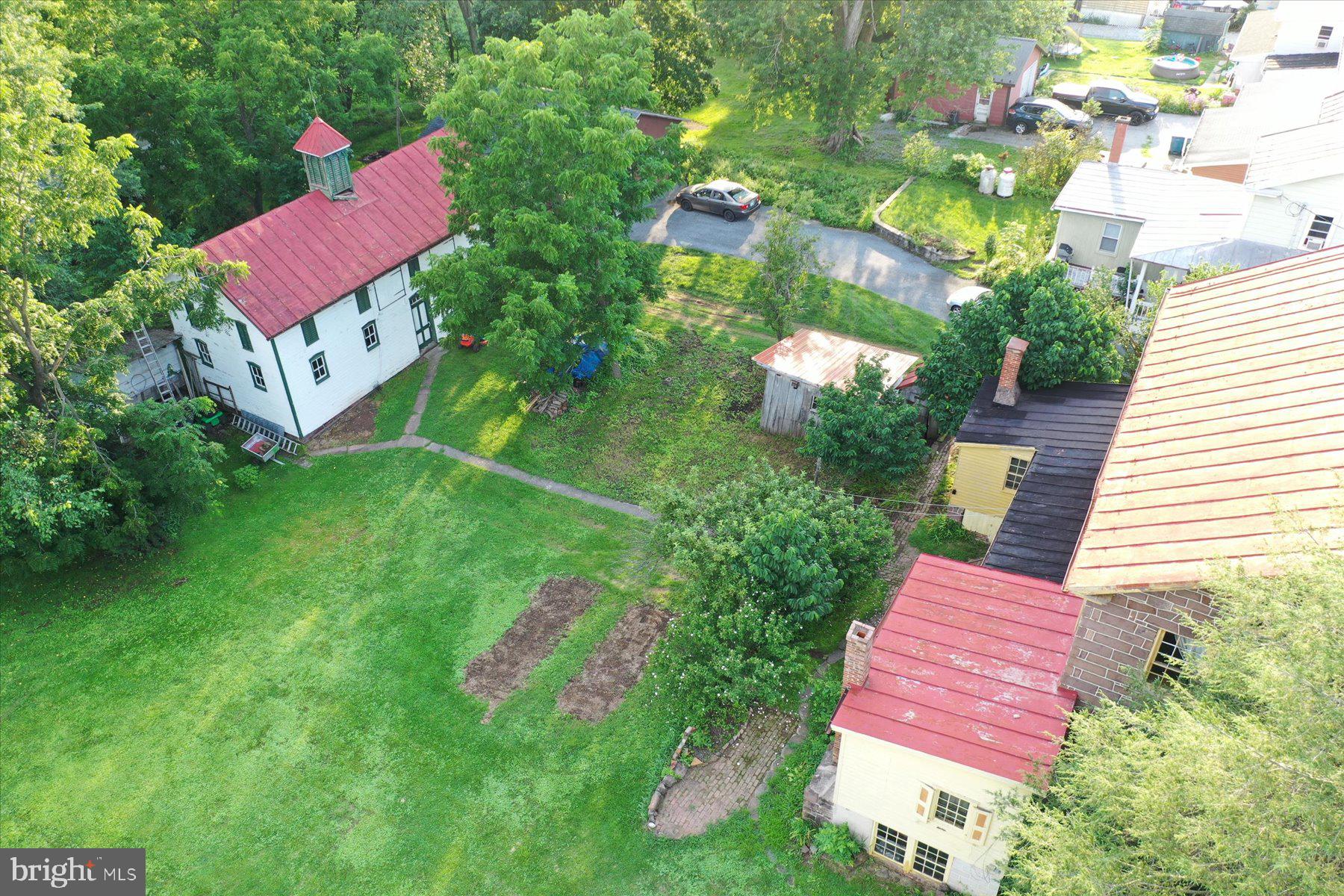 302 W Front St