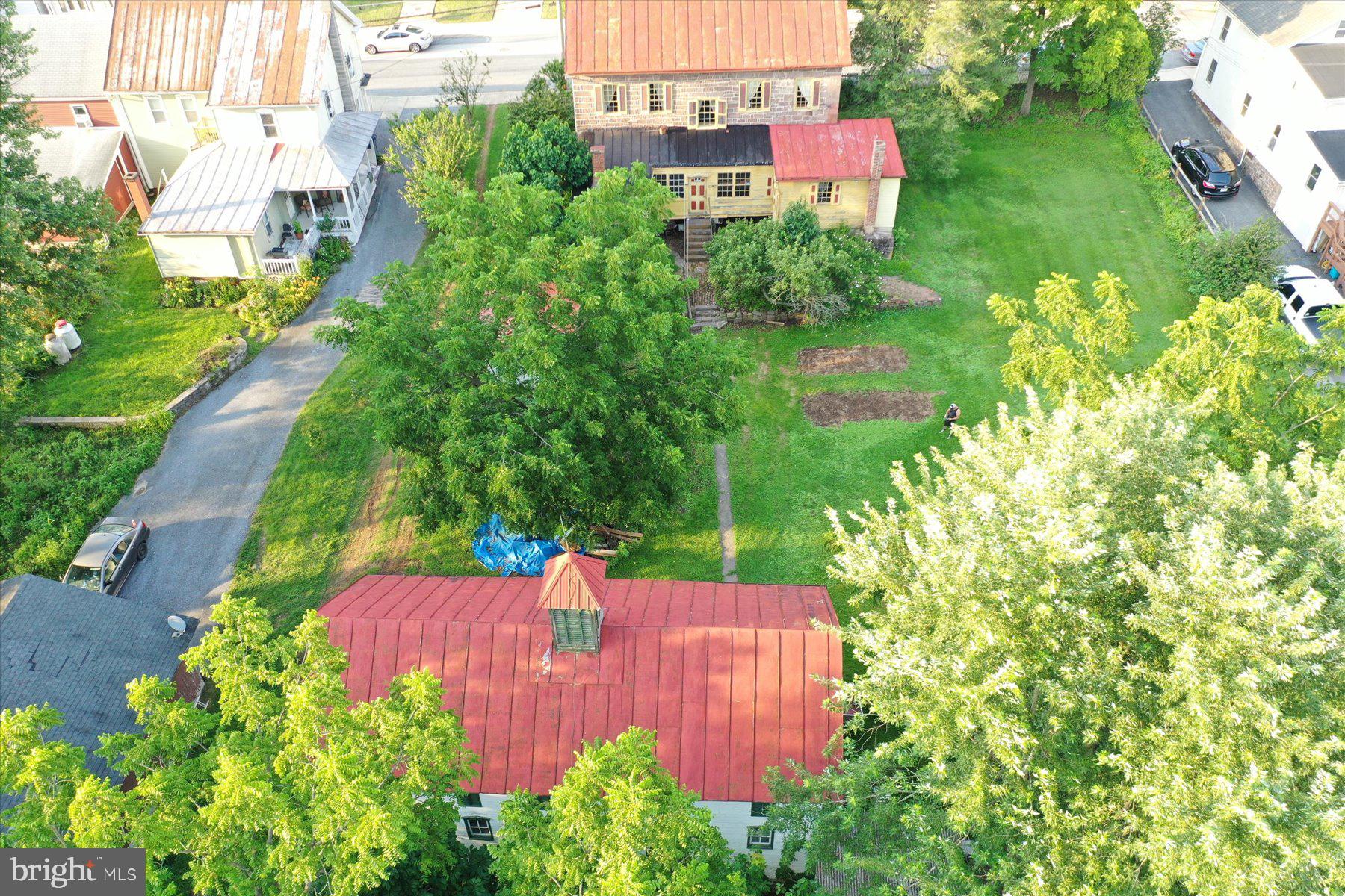 302 W Front St