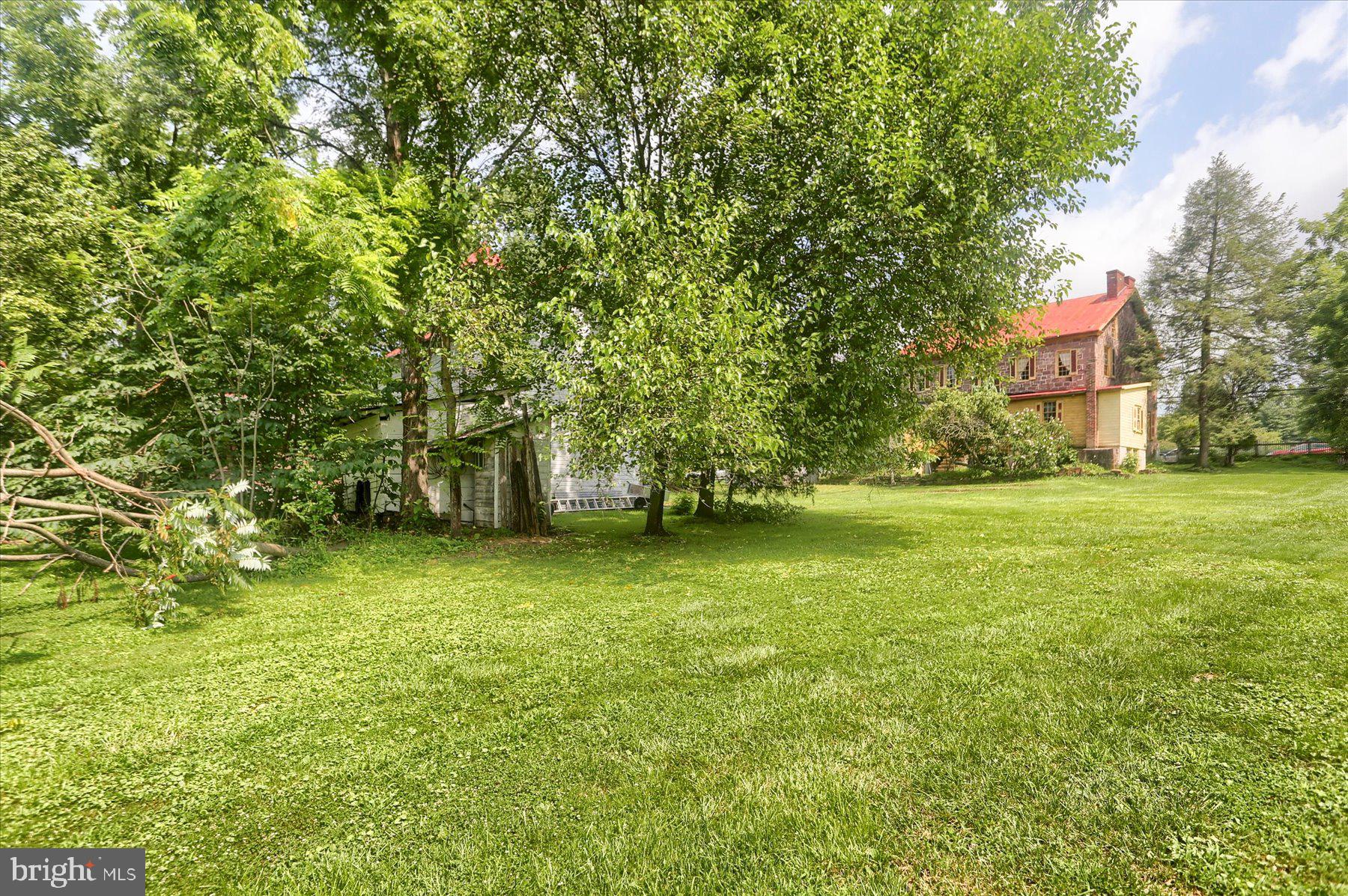 302 W Front St