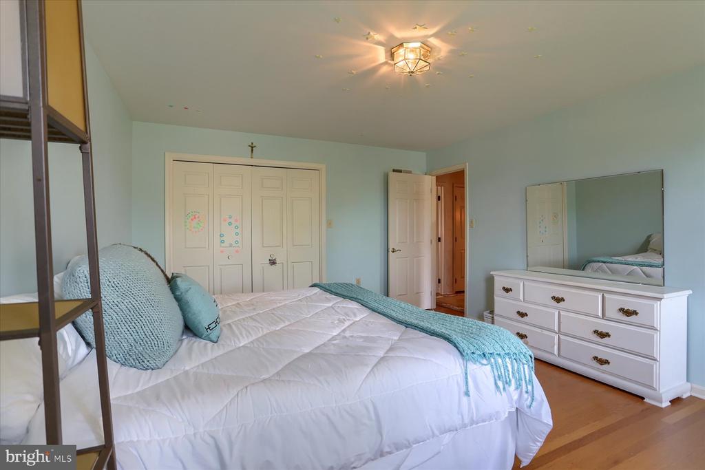 359 FUTURITY DRIVE