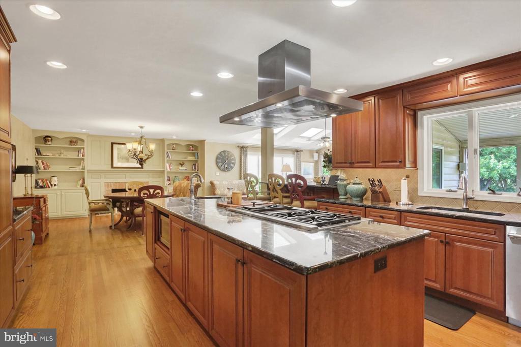 359 FUTURITY DRIVE