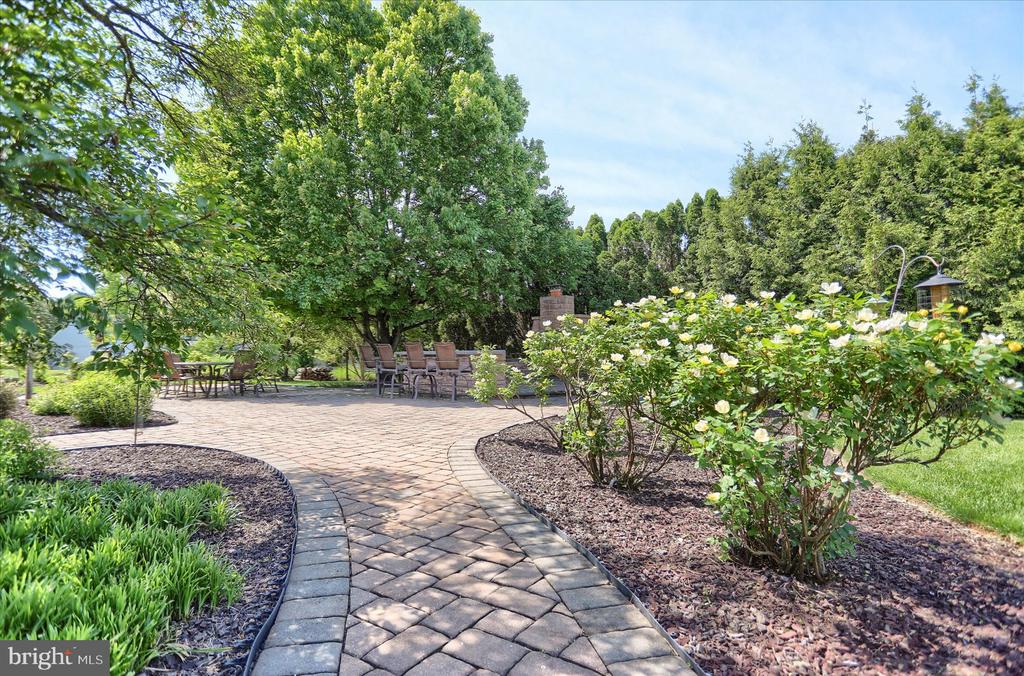 359 FUTURITY DRIVE
