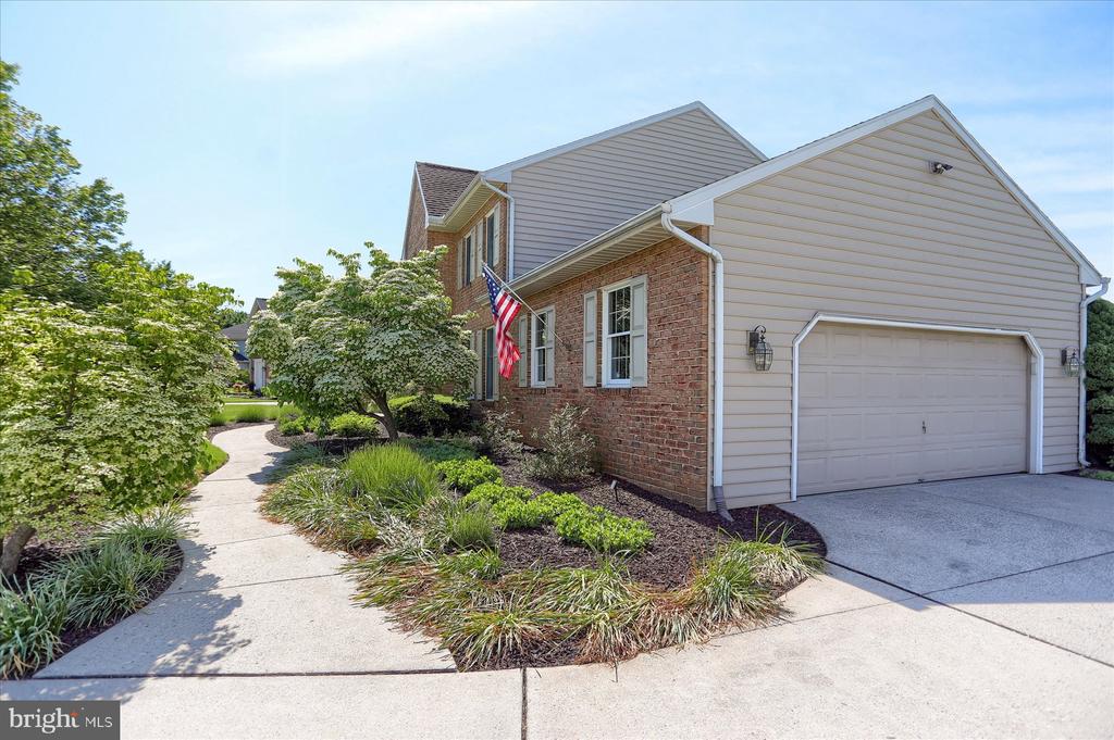 359 FUTURITY DRIVE