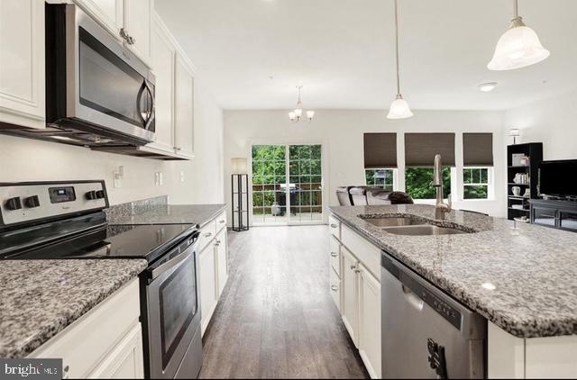 369 WEATHERSTONE DR