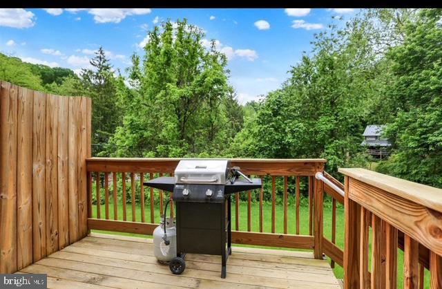 369 WEATHERSTONE DR