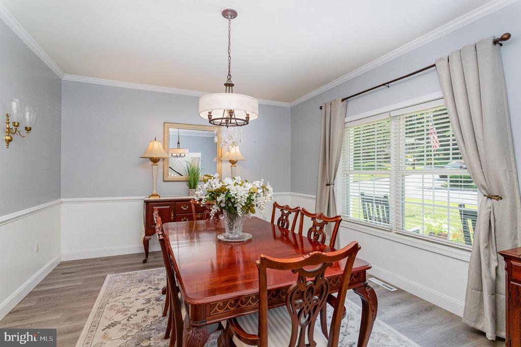 145 Pleasant View Ter