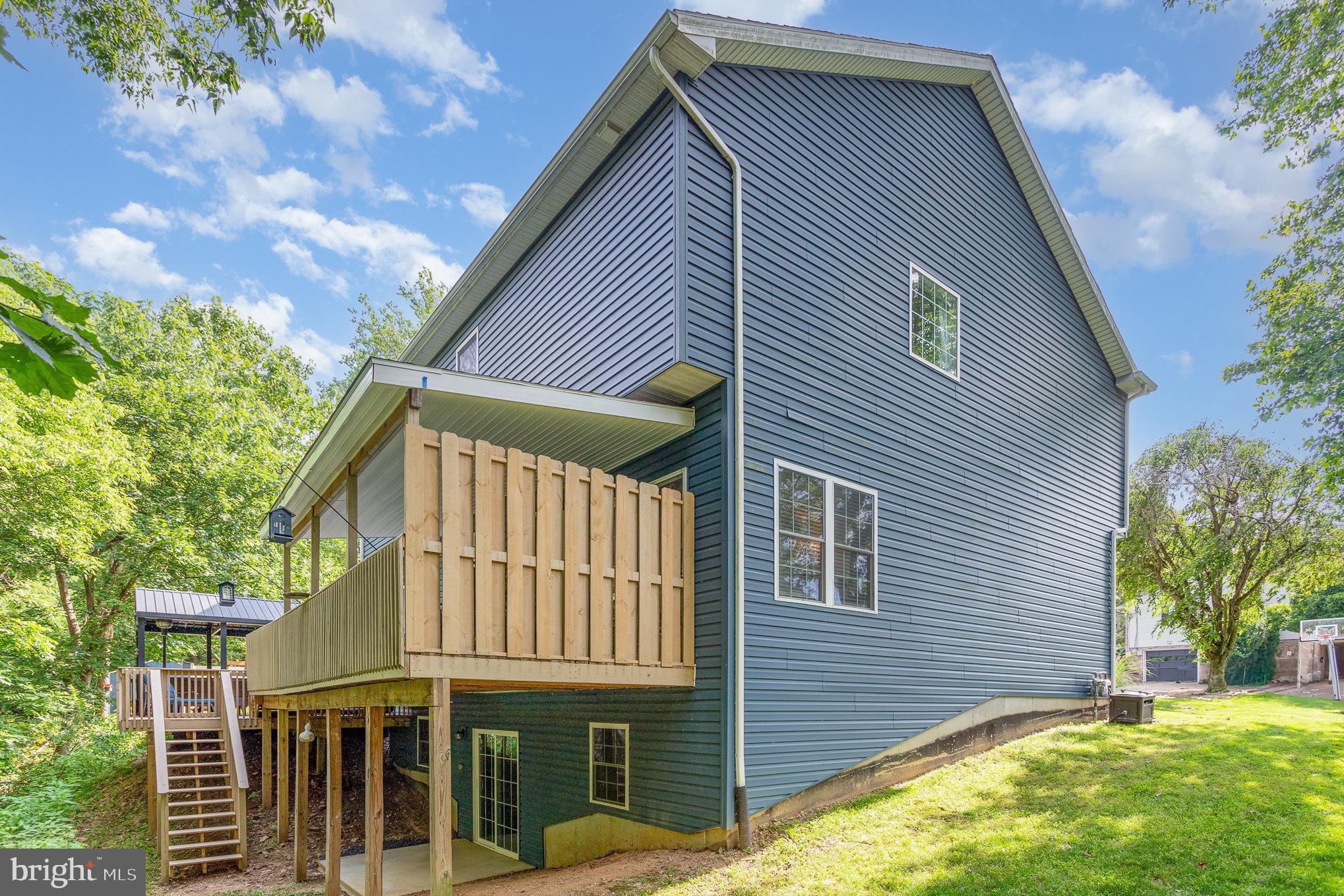 145 Pleasant View Ter