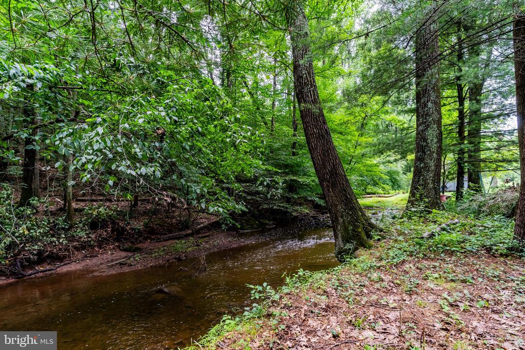 130 Conley Ln