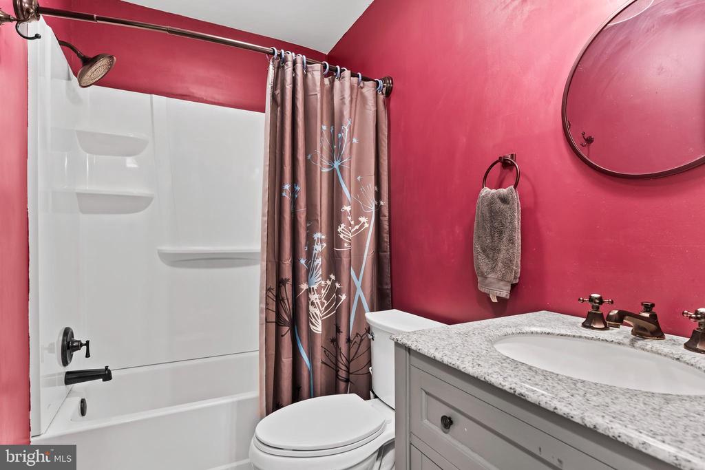 130 Conley Ln